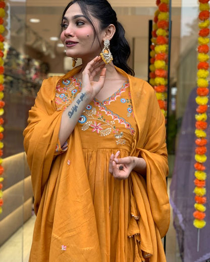 Product Image - Designer Viscose Chanderi Embroidery Kurti Pant with Dupatta - Perfect Wedding Attire