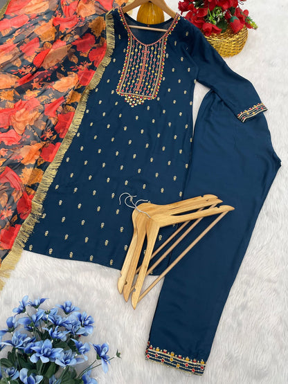 Product Image - Designer Georgette Saree for Festive Occasions - Morni Creation