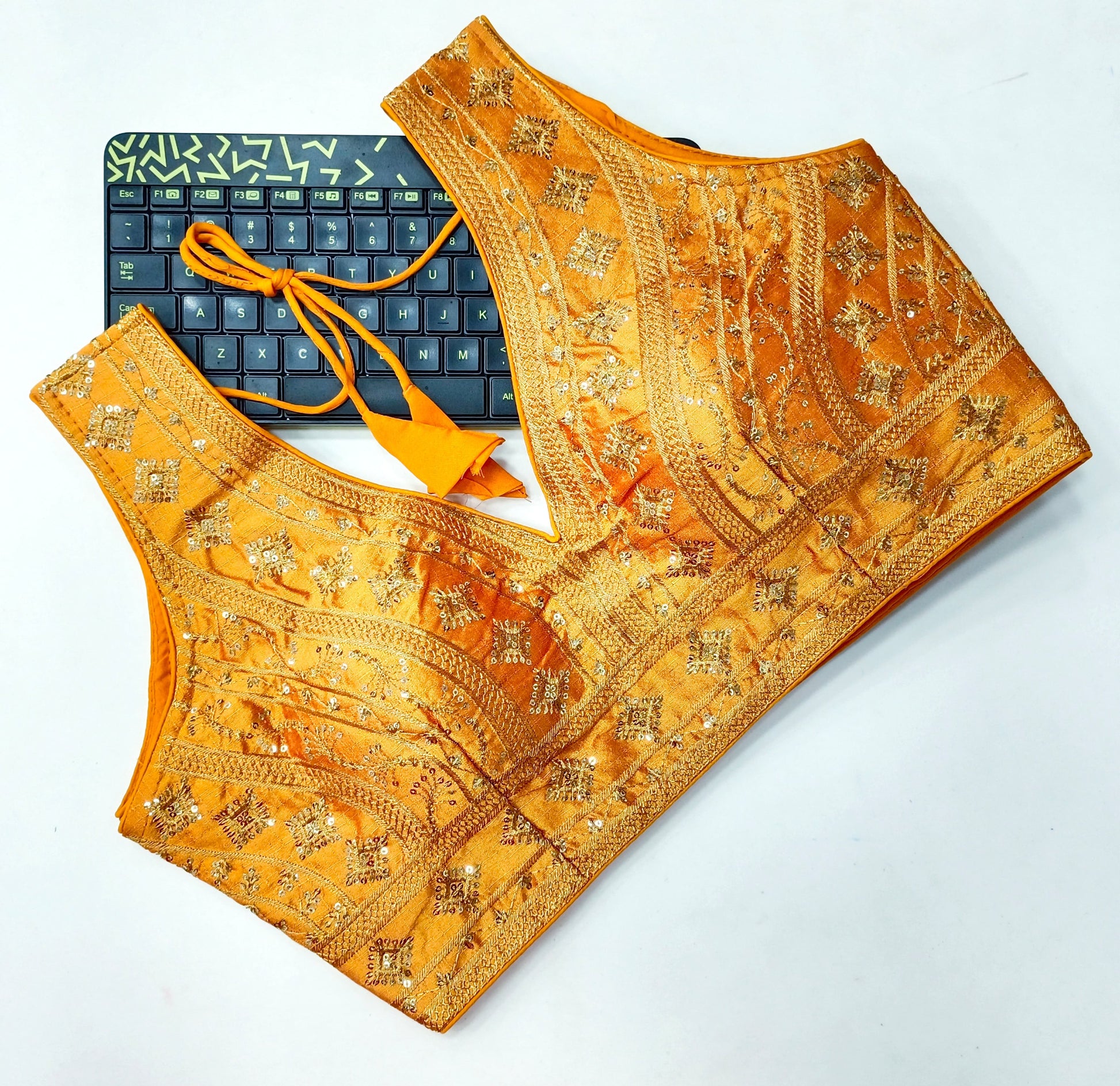 Product Image - Dezsign Summer Fentam Hevi Silk Saree