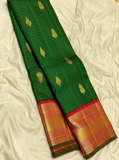 Product Image - Designer Georgette Saree with Zari Border
