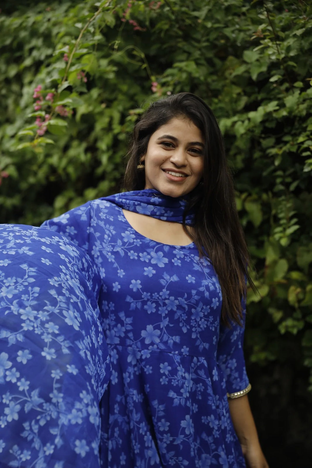 Product Image - Elegant Designer Georgette Saree | Festive Wear & Wedding Outfits