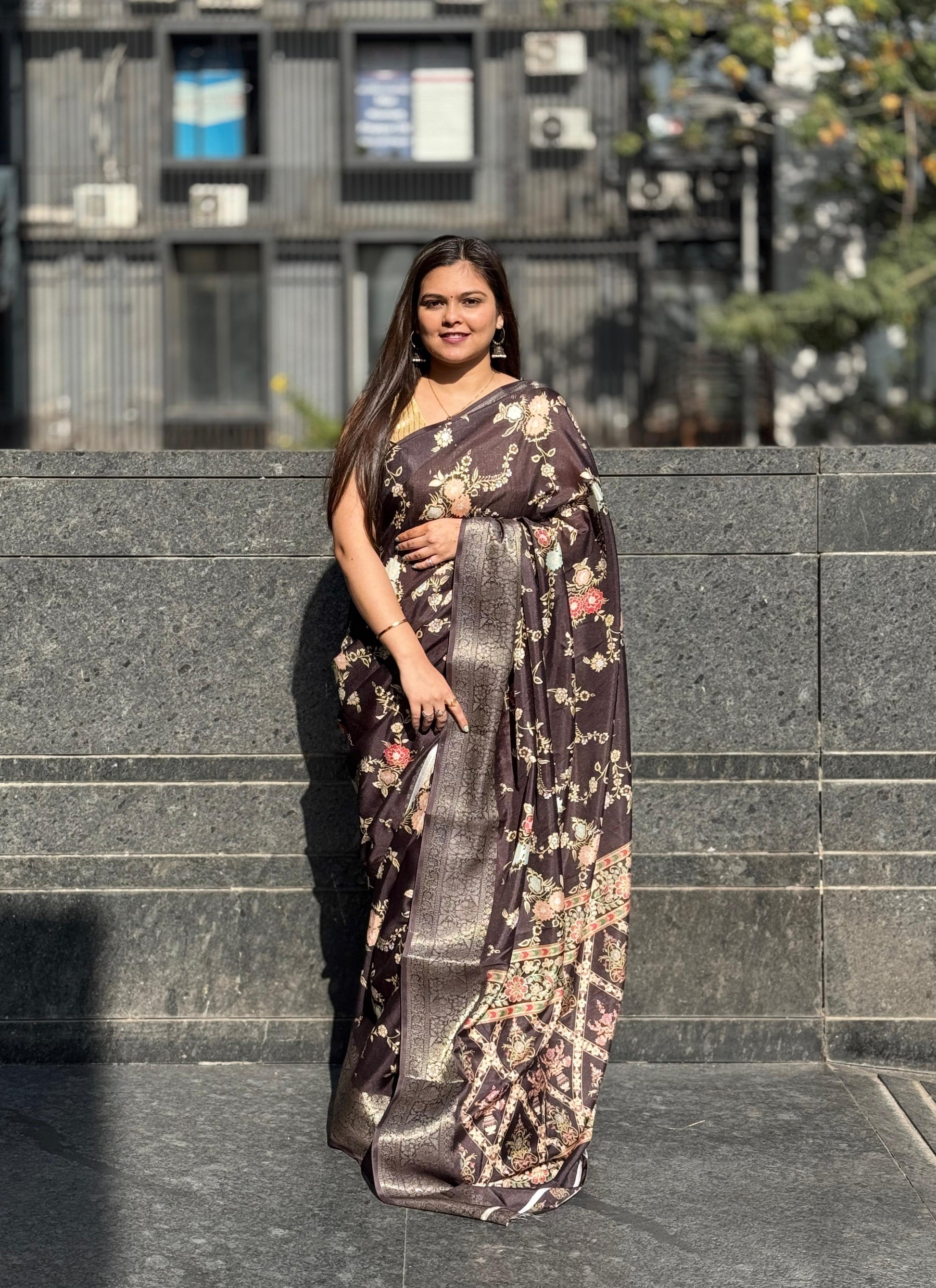 Product Image - Elegant Viscose Georgette Saree with Banarasi Blouse - New Arrival