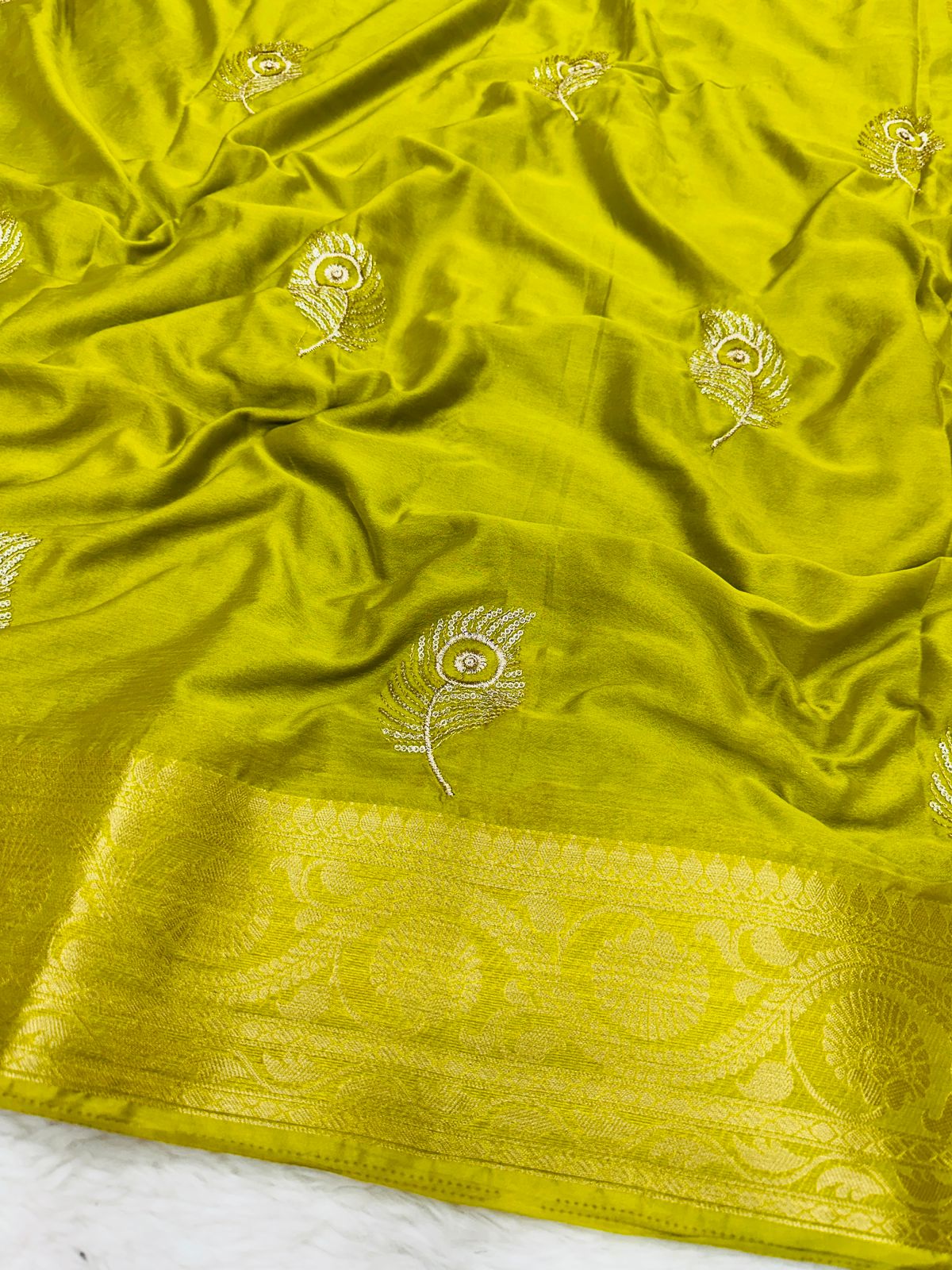 Product Image - Elegant Pure Chinnon Saree with Jacquard Zari Butta and Rich Pallu | Designer Festive Wear