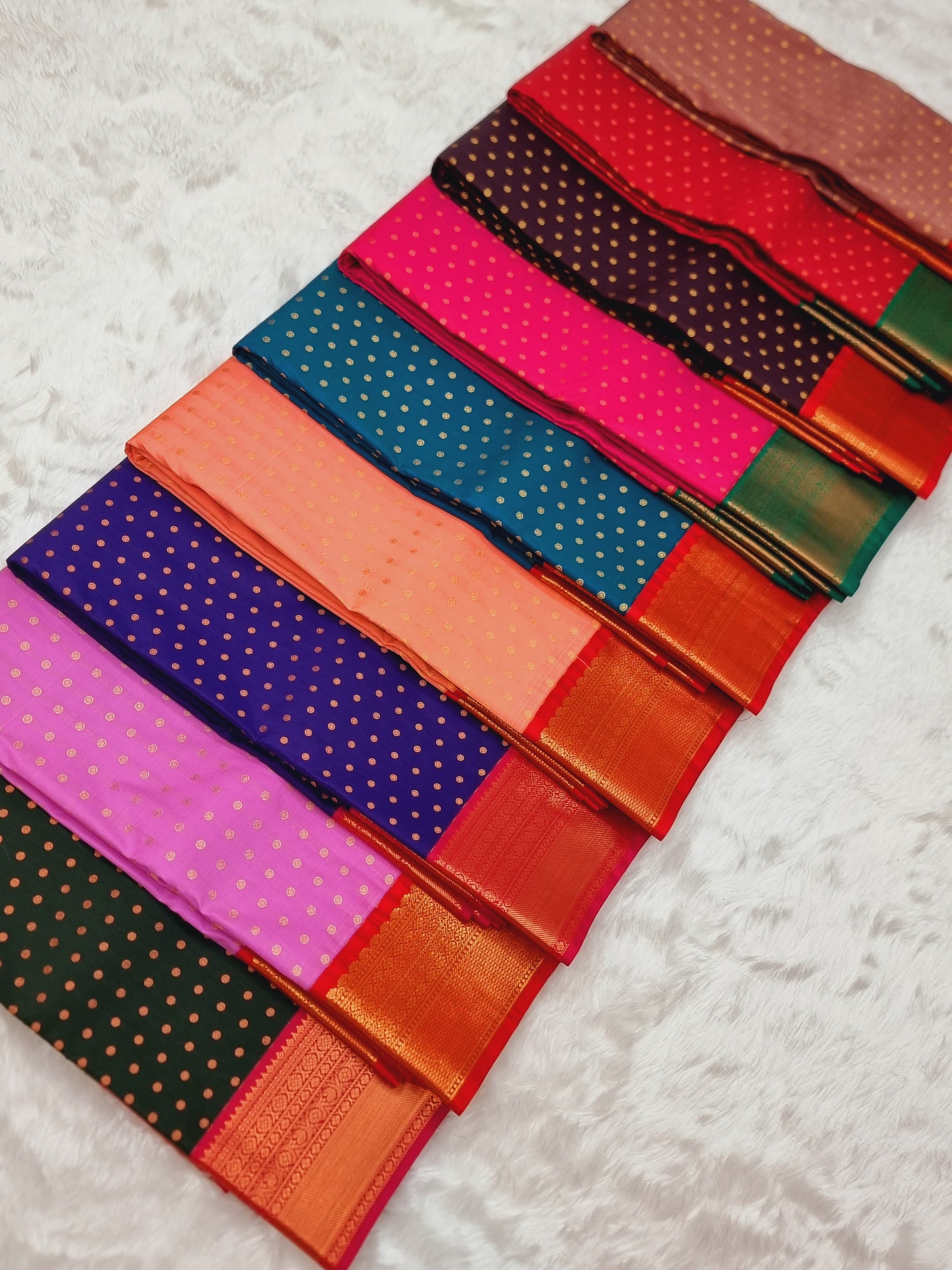 Product Image - Exquisite Kanchipuram Korvai Pattern Silk Saree with Contrast Blouse