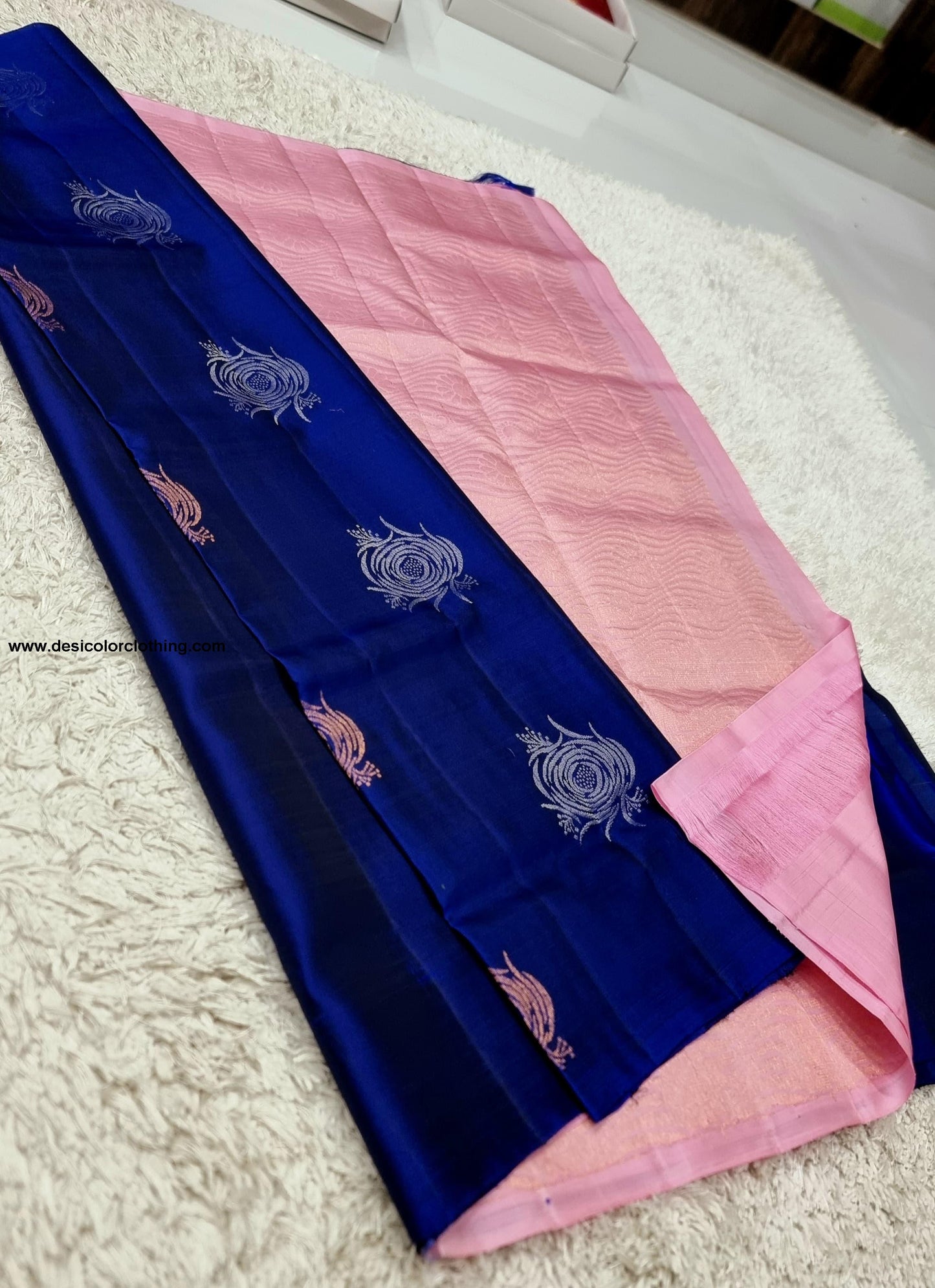 Kanchipuram Handwoven High Quality Lite Weight Soft Silk Sarees