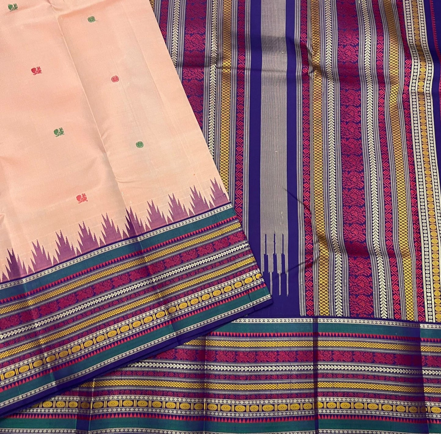 Product Image - Exquisite Kanchipuram Pure Silk Handloom Saree