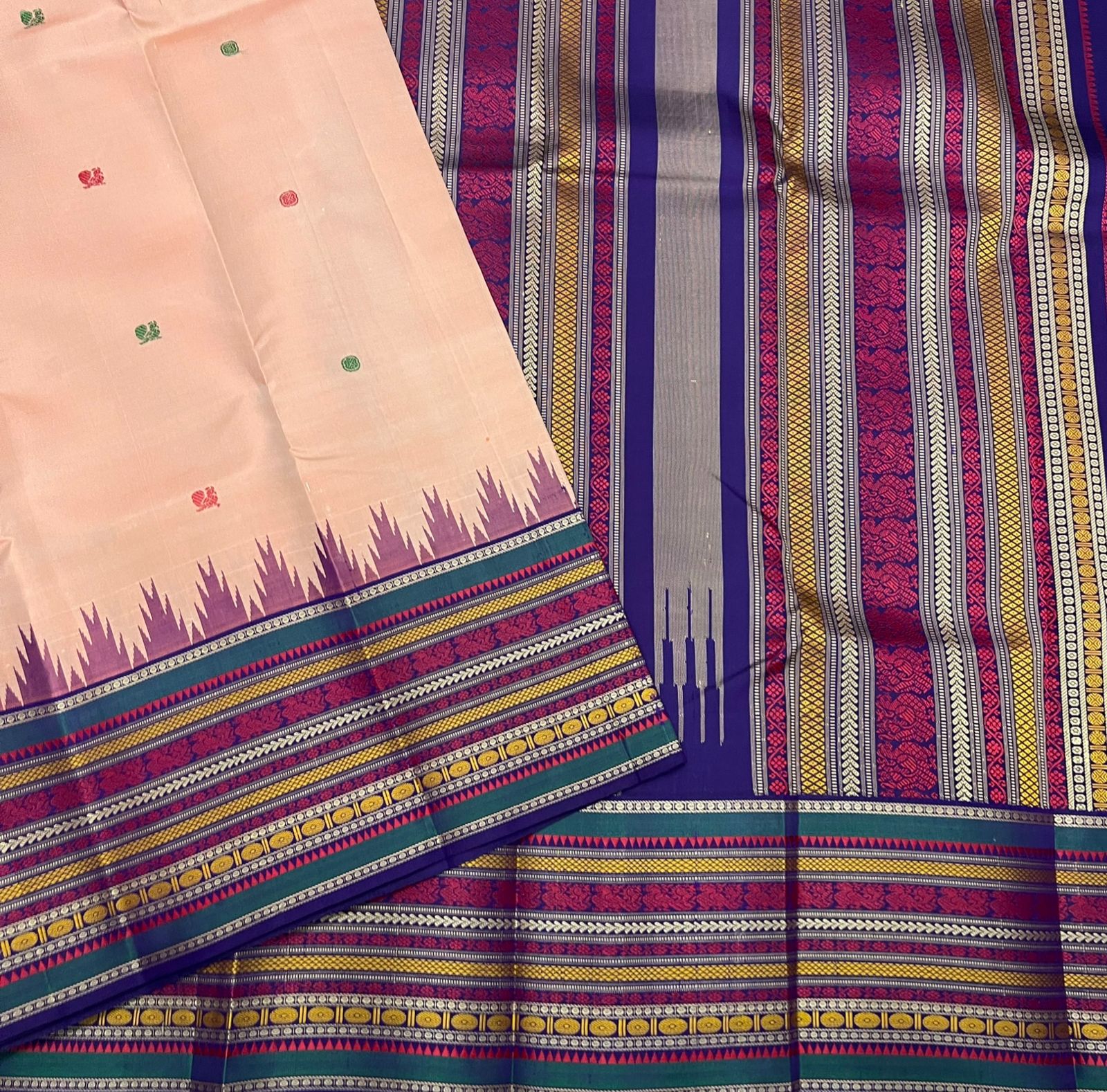 Product Image - Exquisite Kanchipuram Pure Silk Handloom Saree
