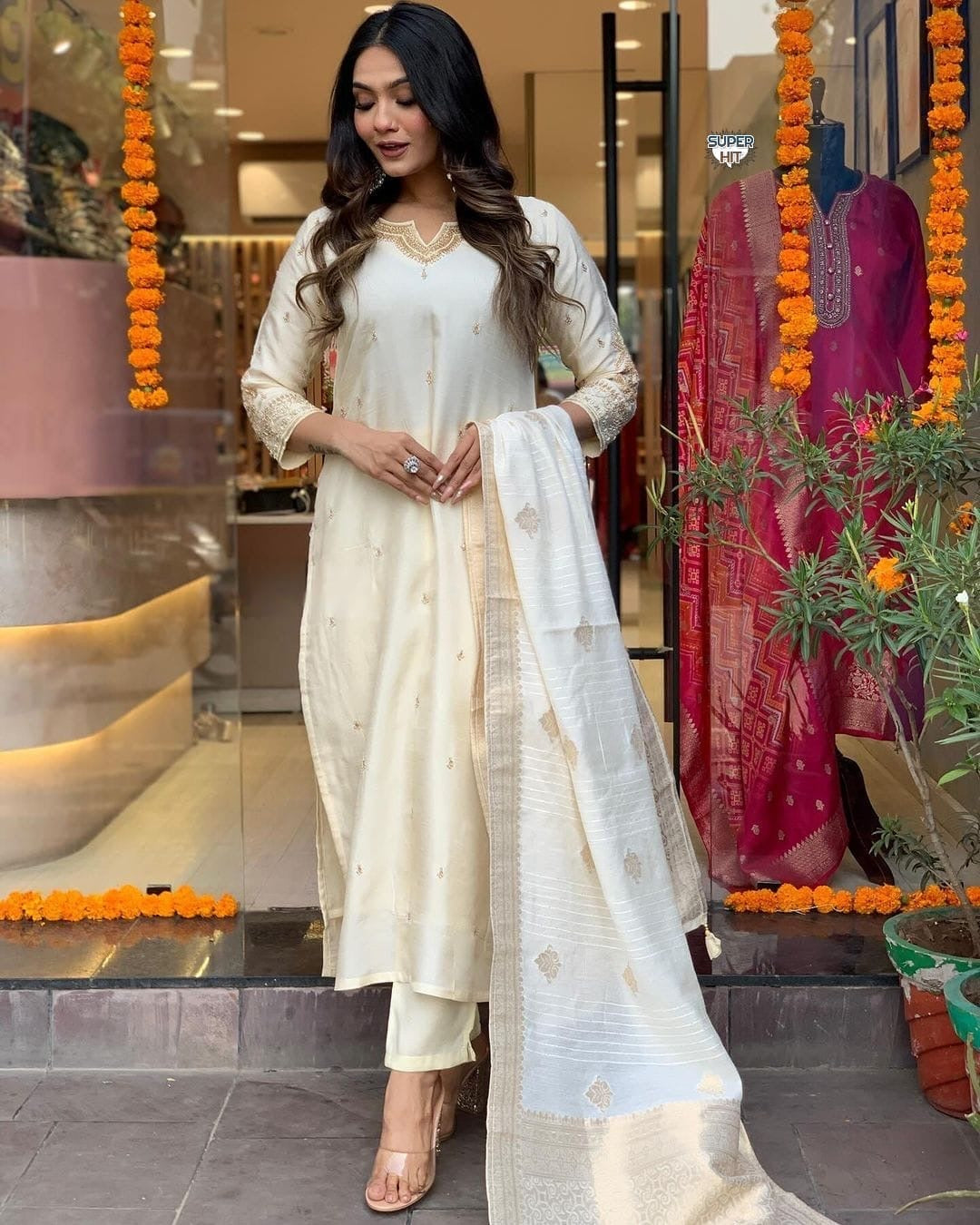 Product Image - Elegant Designer Party Wear Suits for Women - 1