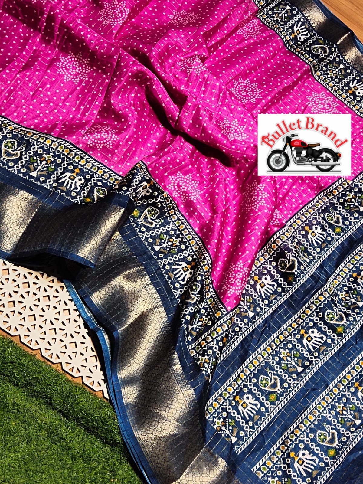 Product Image - Designer Dola Silk Saree with Floral Design & Contrast Border