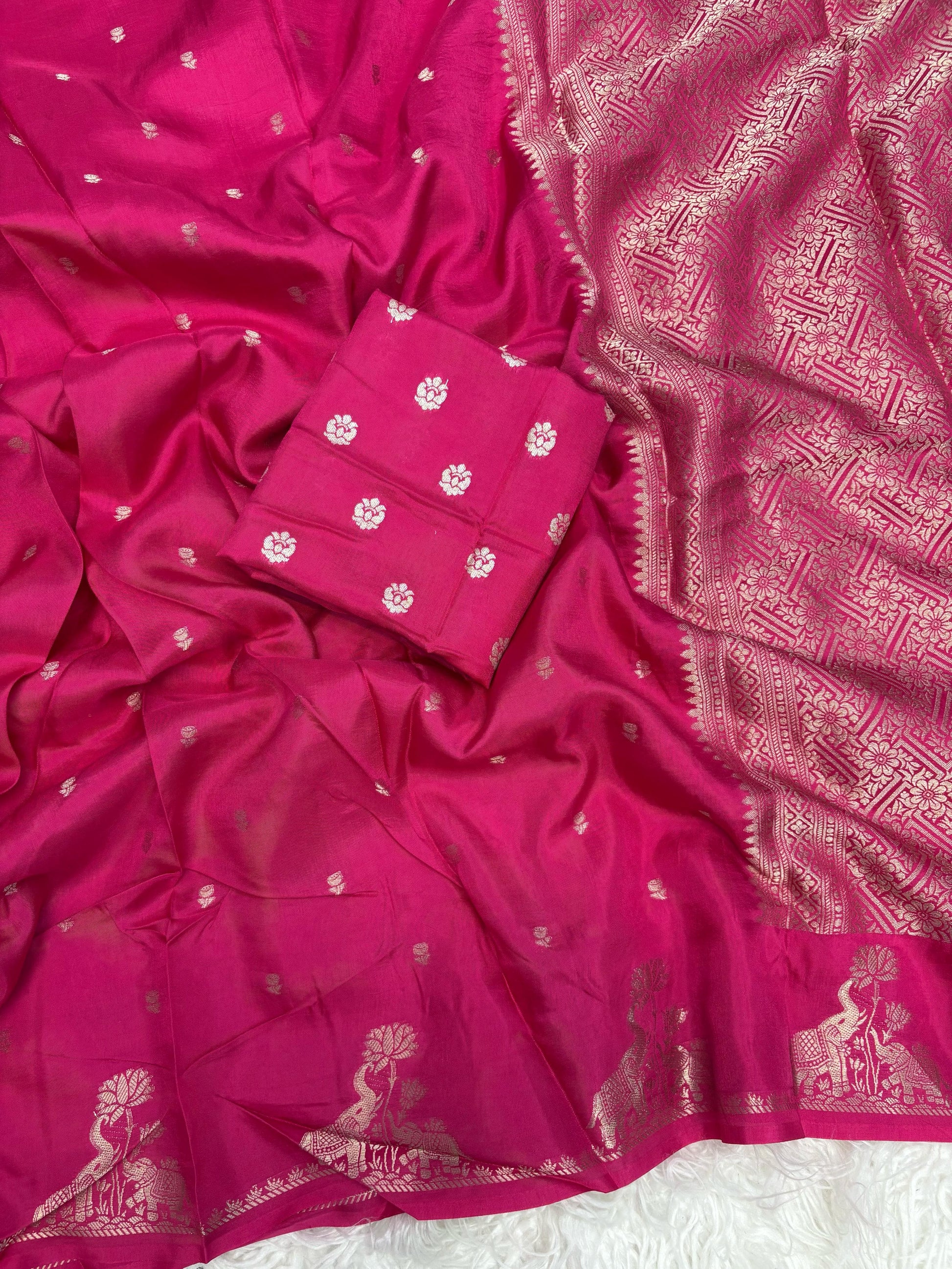 Product Image - Designer Viscose Saree for Festive and Wedding Attire