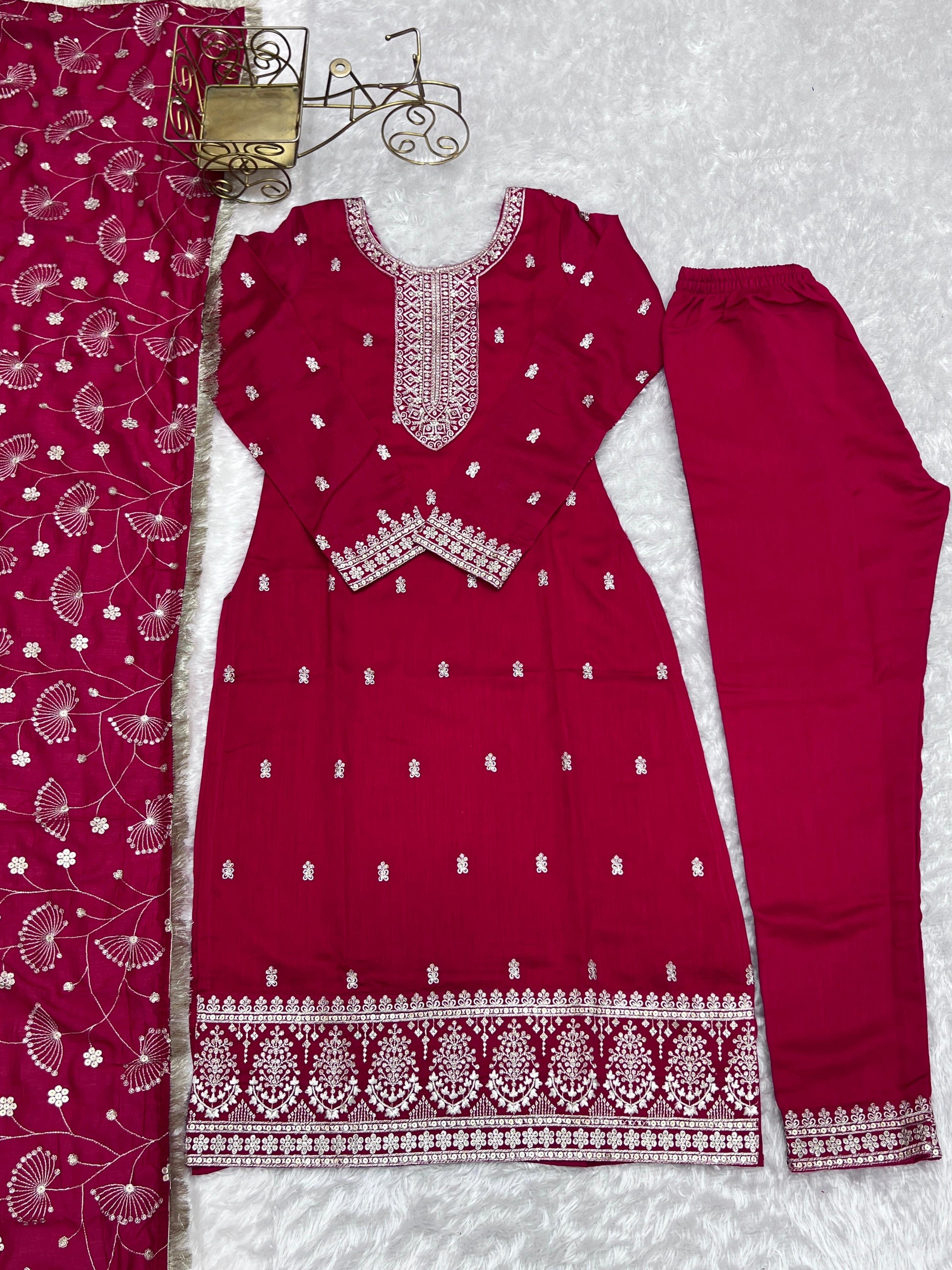 Product Image - Exquisite Pure Blooming Vichitra Silk Kurta with Dupatta Set