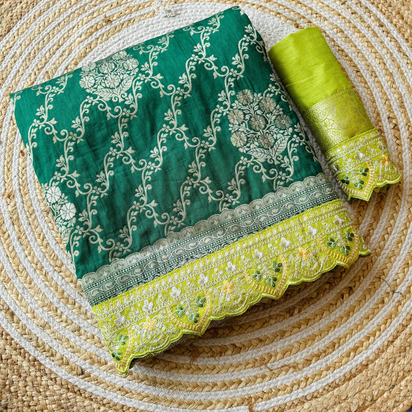 Product Image - Elegant Designer Saree - Georgette Fabric, Perfect for Weddings