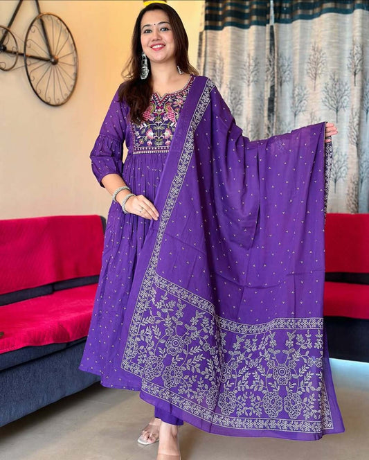 Product Image - Pure Cotton Hand Embroidery Work Suit Set