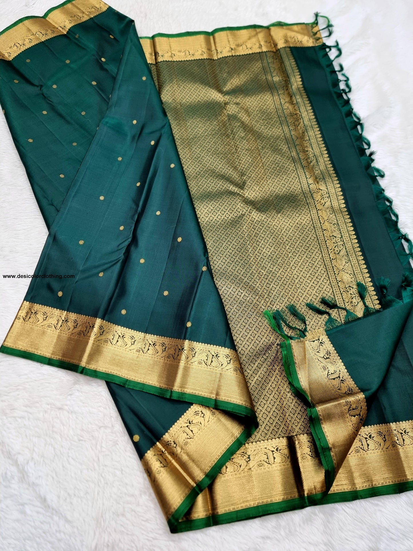 Beautiful Hand-Painted Organza Silk Saree – A Blend of Artistry and Elegance