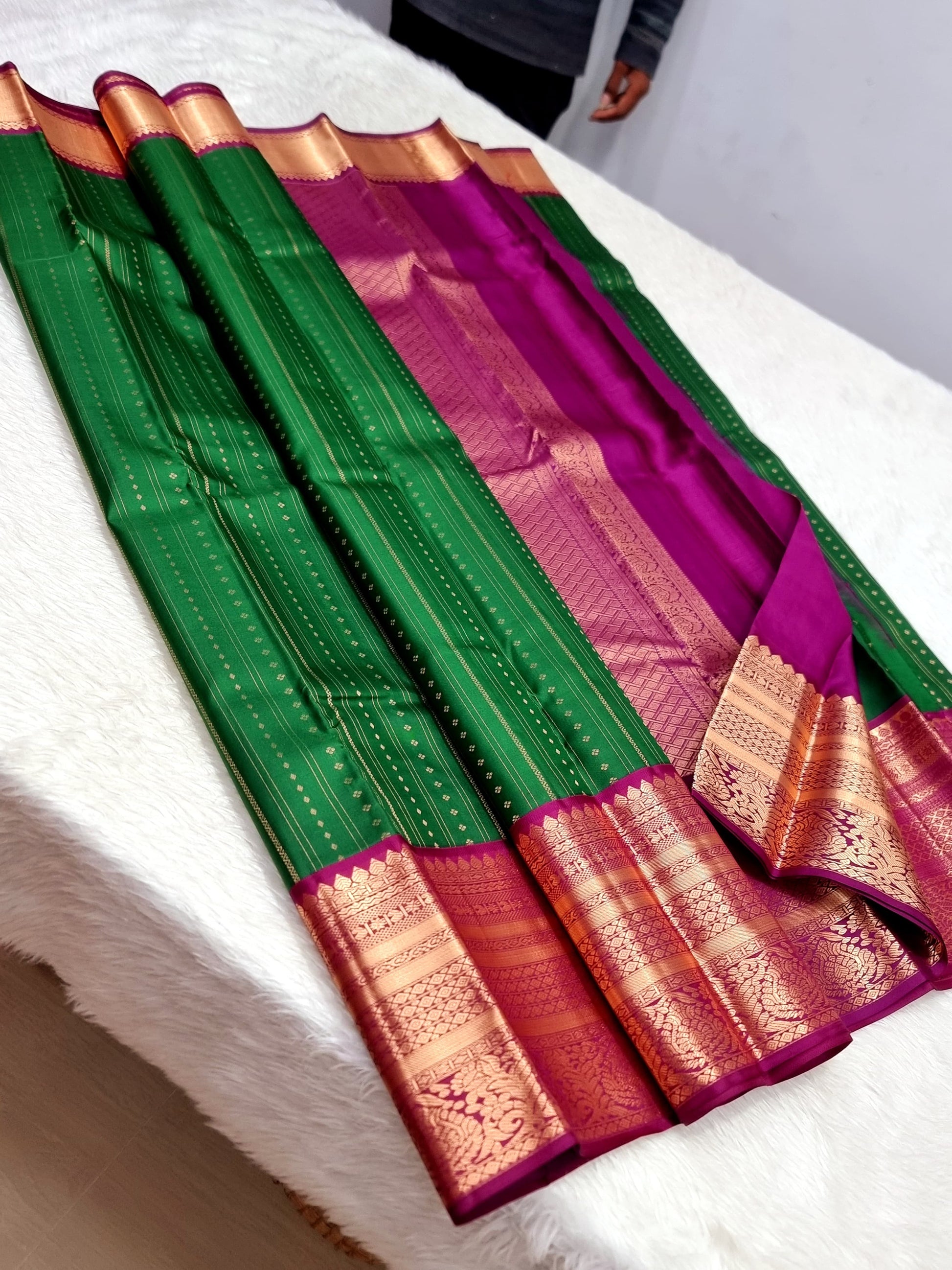 Product Image - Exquisite 1 Gram Gold Pure Zari Handwoven Kanchipuram Silk Sarees