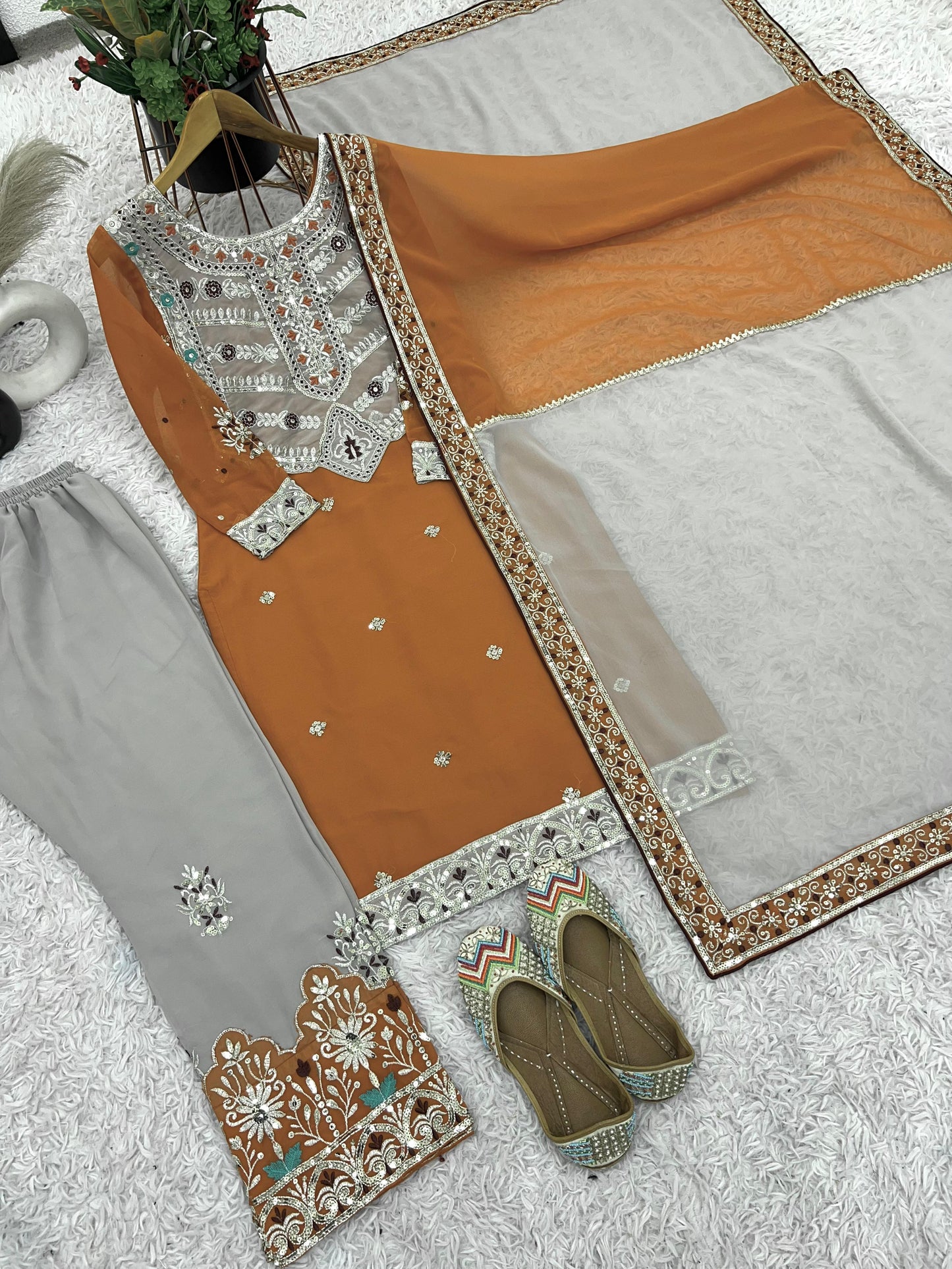 Product Image - Designer Heavy Faux Georgette Saree Set with Embroidered Dupatta