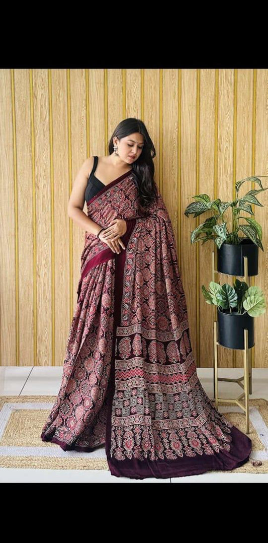 Product Image - Exquisite Semi Gajji Silk Saree with Bandhej Design