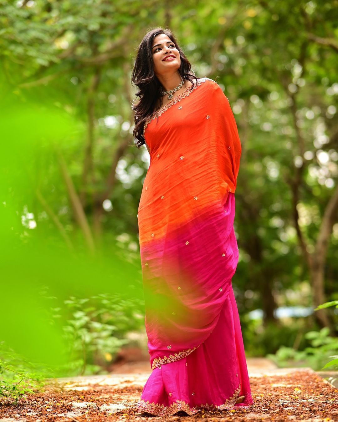 Product Image - Elegant Chinnon Saree with Heavy Embroidery and Jari Work
