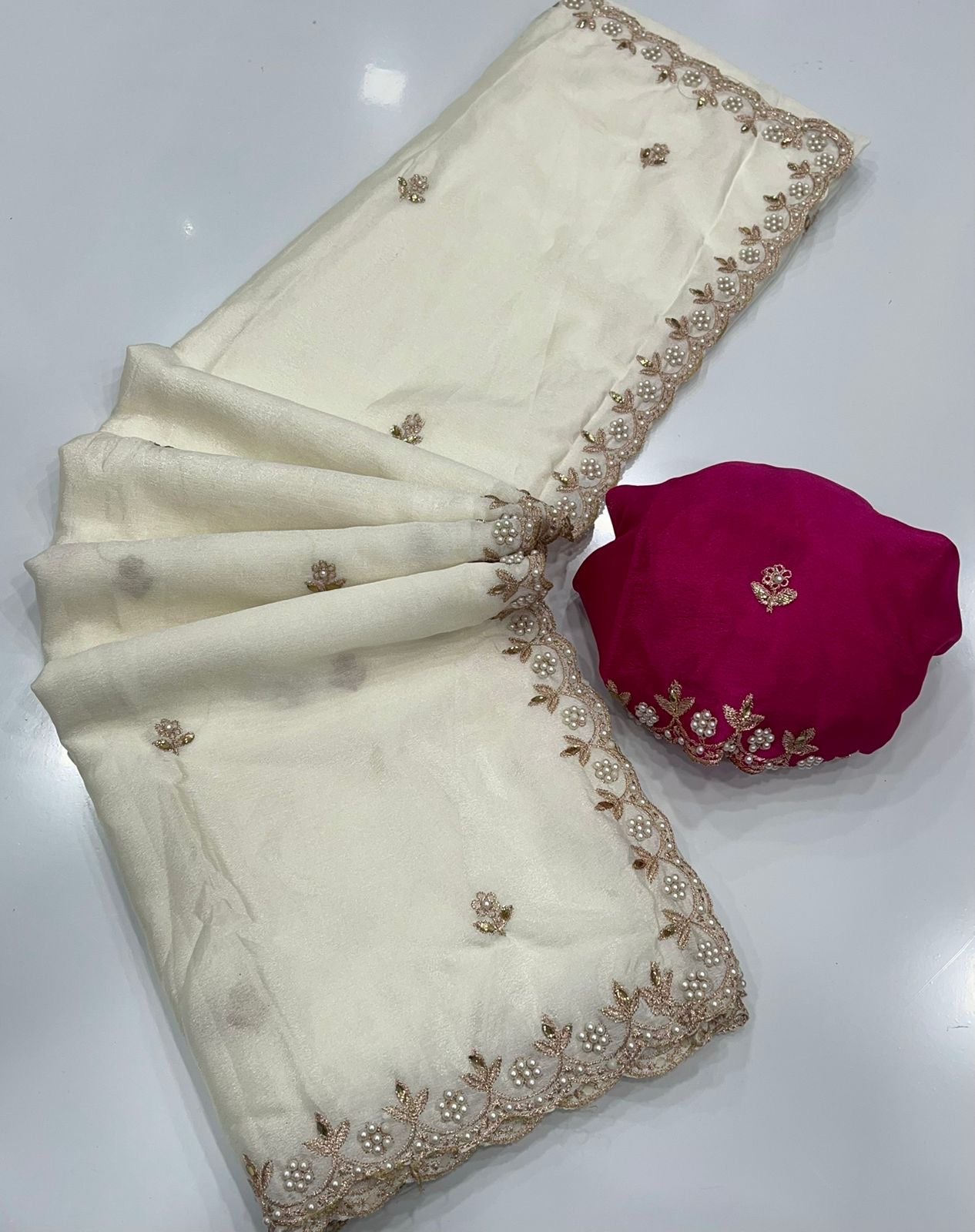Product Image - Elegant Designer Sarees for Trendsetters - 1