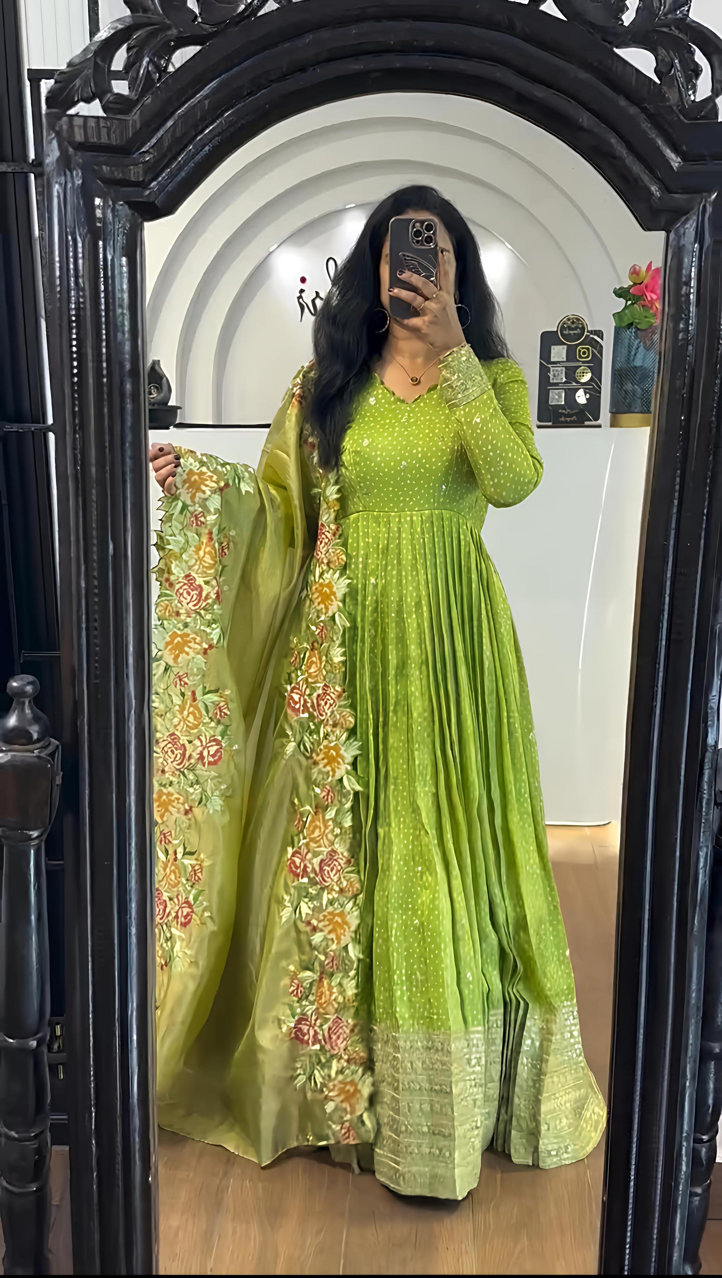 Product Image - Exquisite Designer Georgette Fabric Saree for Weddings & Festive Events