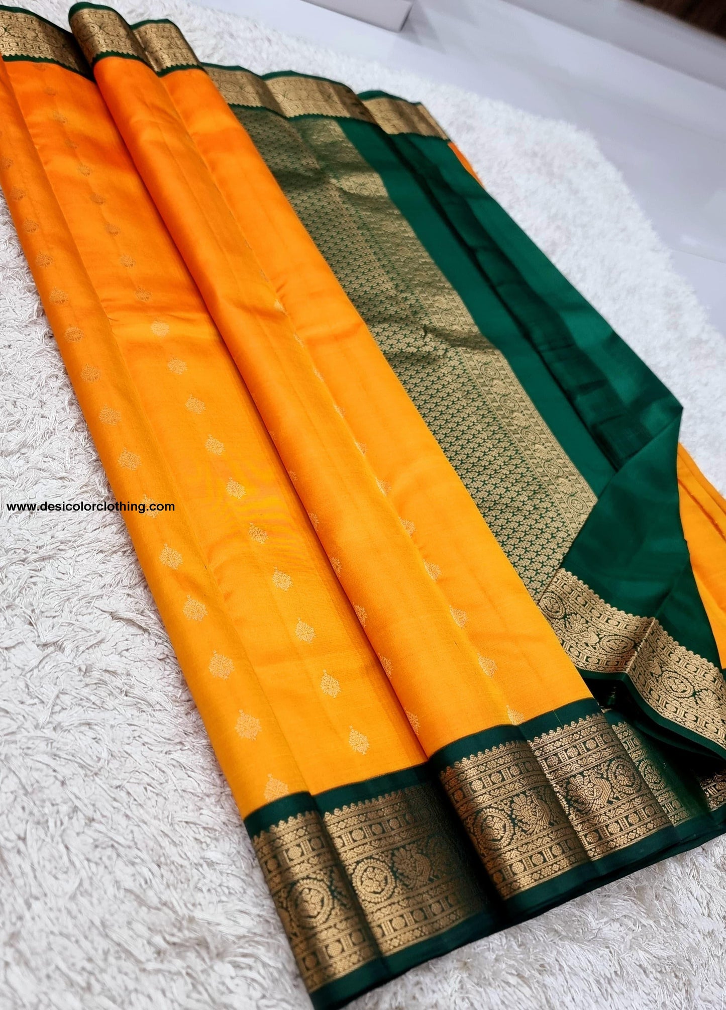 Kanchipuram 100% Pure Korvai Pattern Gold Zari Silk Saree