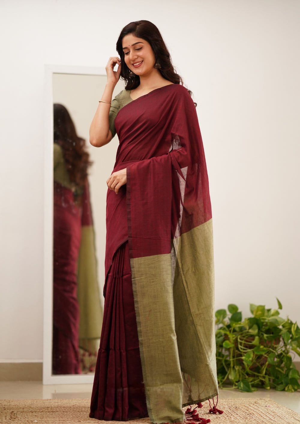 Product Image - Designer Khadi Cotton Saree - Ethnic Wear for Festive or Wedding Attire