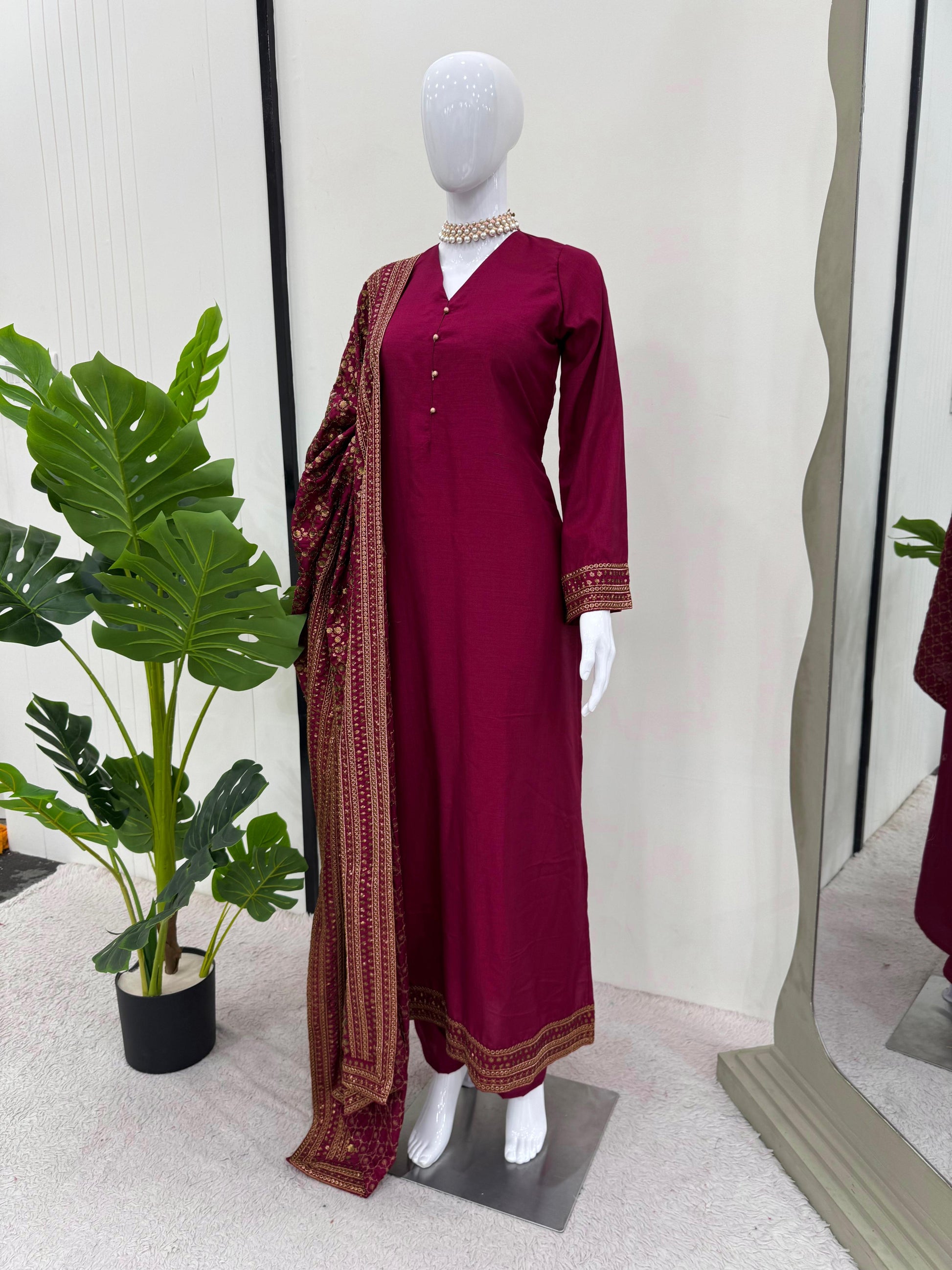 Product Image - Exquisite Designer Saree in Monsoon Silk - Perfect for Festive Wear