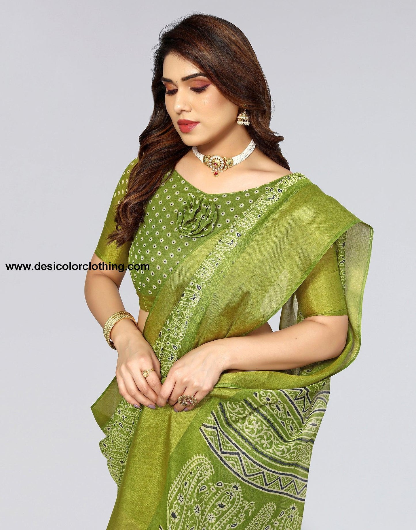 Parrot Green Cotton Printed Saree