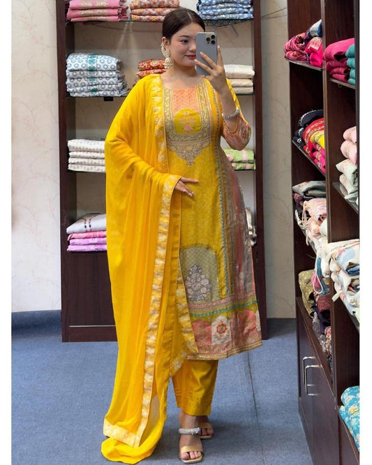 Product Image - Elegant Designer Party Wear Suits for Women - 1