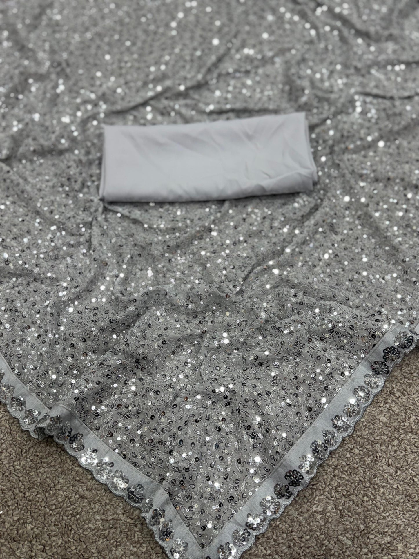 Product Image - KAREENA KAPOOR KHAN Bollywood Sequins Designer Saree