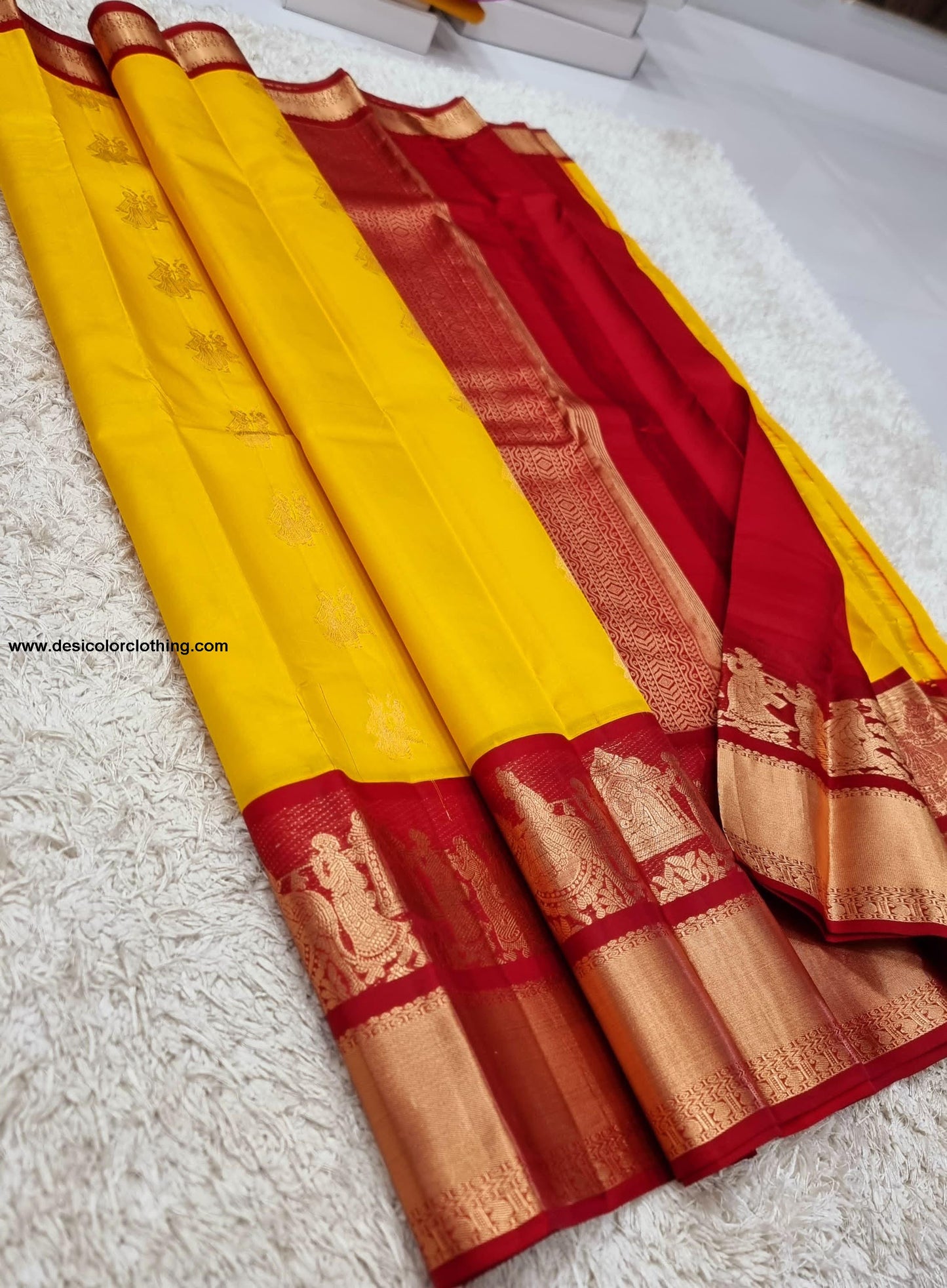 Kanchipuram 100% Pure Handwoven 1G Gold Zari Korvai Silk Saree with Big Border