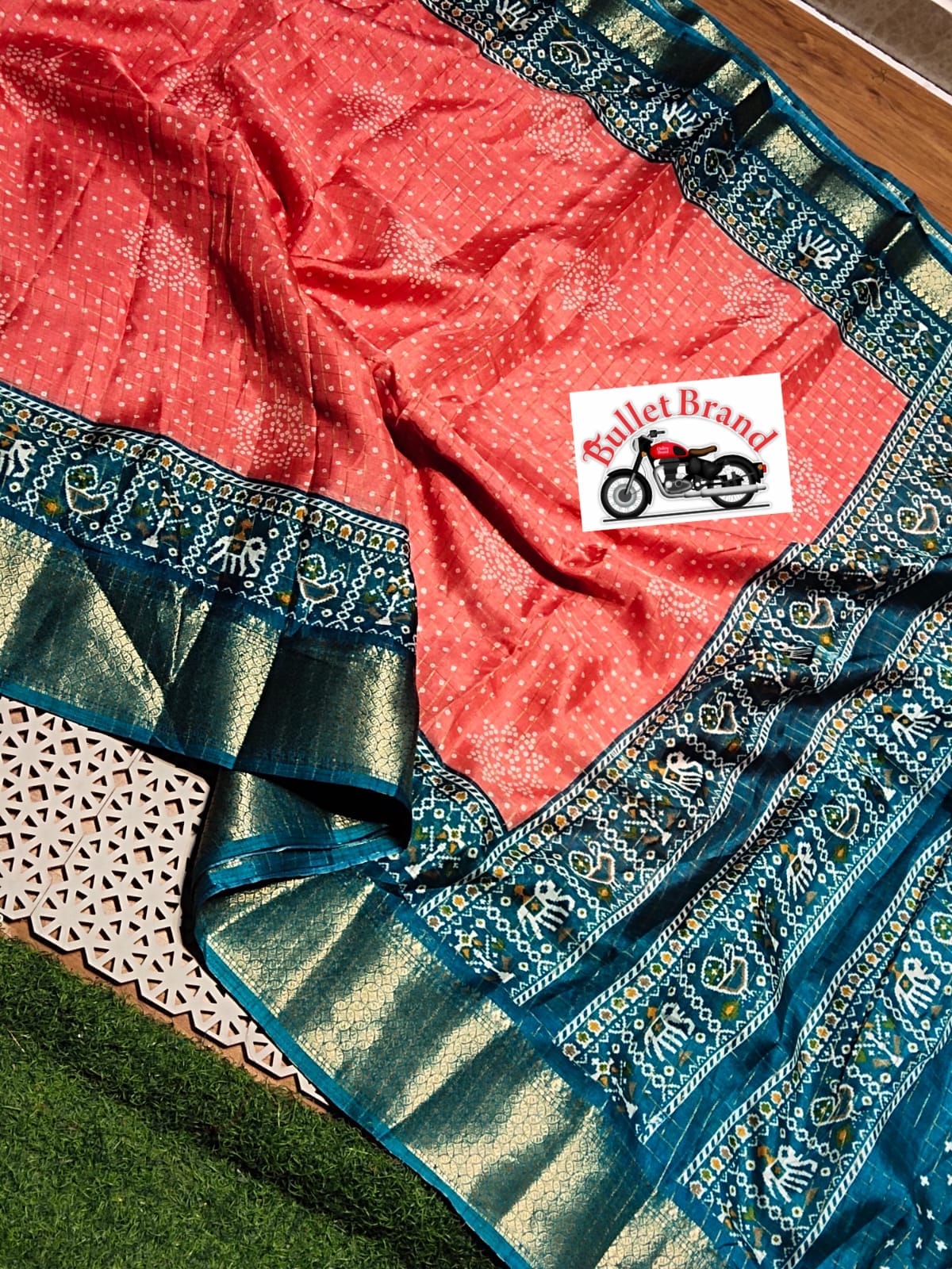 Product Image - Designer Dola Silk Saree with Floral Design & Contrast Border