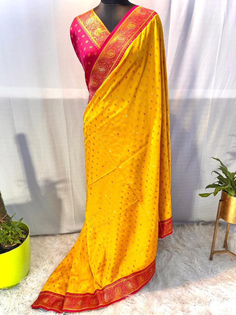 Product Image - Exquisite Pure Soft Paithani Silk Saree with Contrast Weaving Border