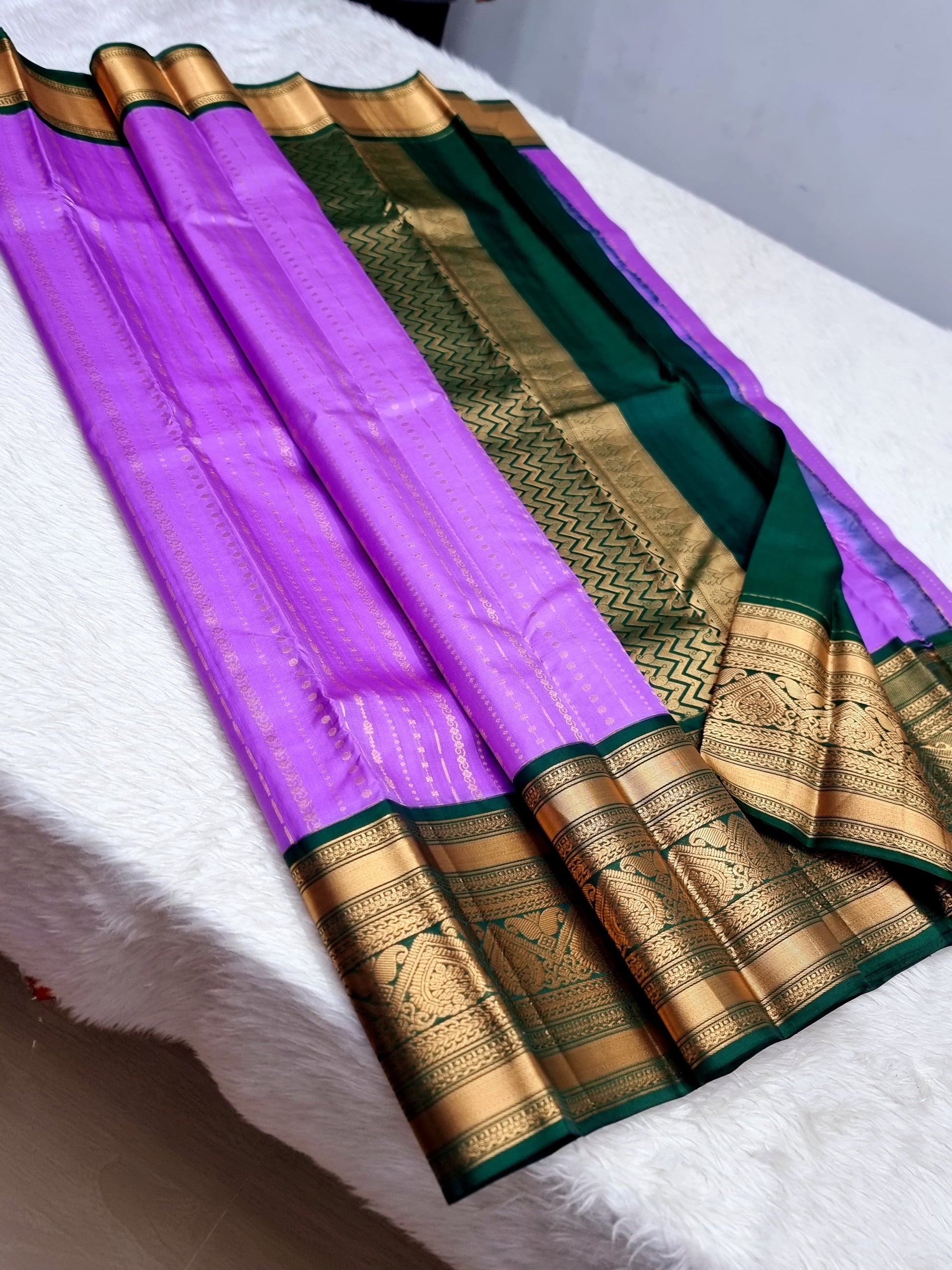 Product Image - Exquisite 1 Gram Gold Pure Zari Handwoven Kanchipuram Silk Sarees