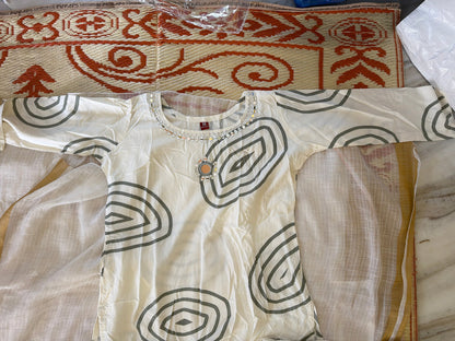 Product Image - Luxury Silk Blouse - 4
