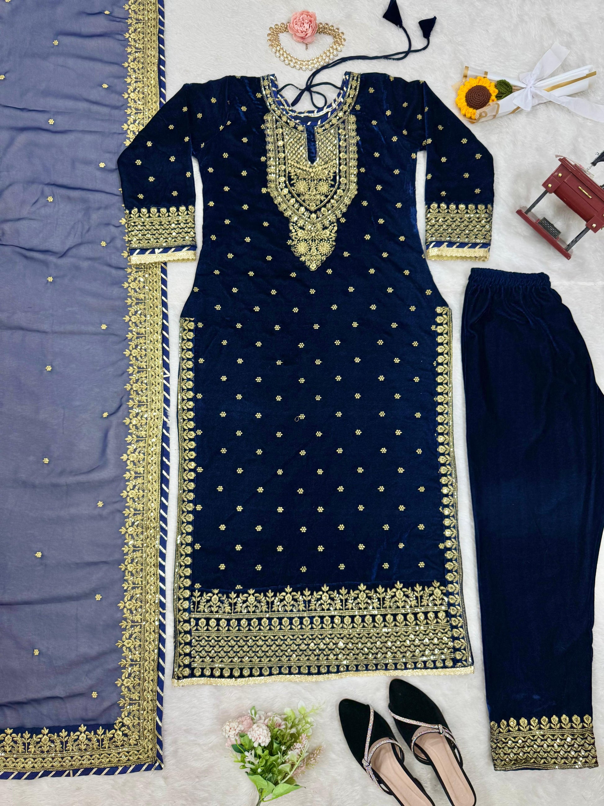 Product Image - Luxurious Designer Saree in Viscose Velvet with Faux Georgette Dupatta