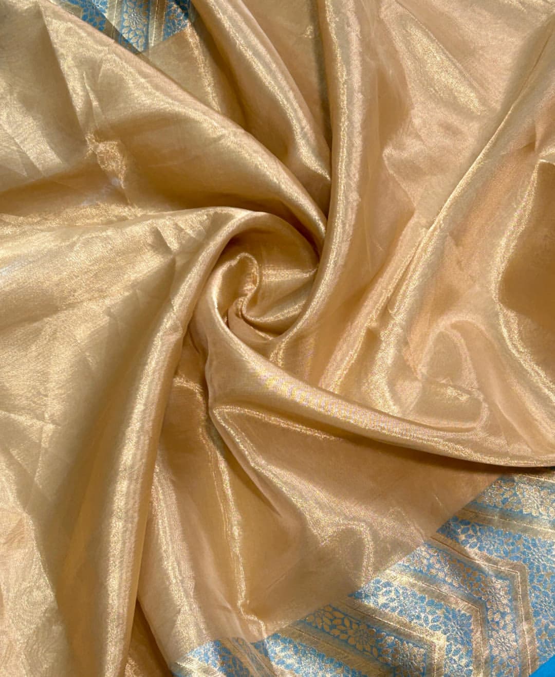 Product Image - Exquisite Banarasi Kanchipuram Tissue Silk Saree with Alpi Border