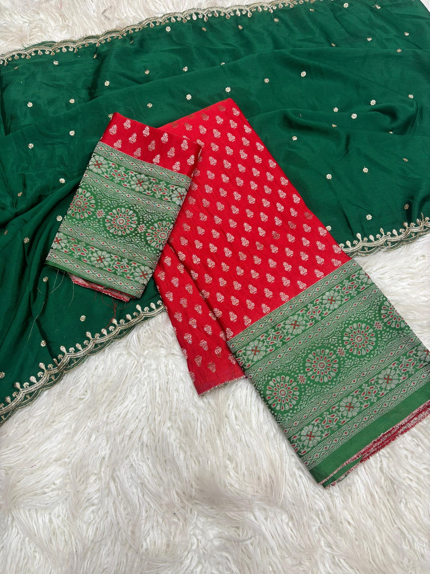 Product Image - Exquisite Pongal Special Designer Saree with Banarasi Border and Chiffon Dupatta - Festive Wear
