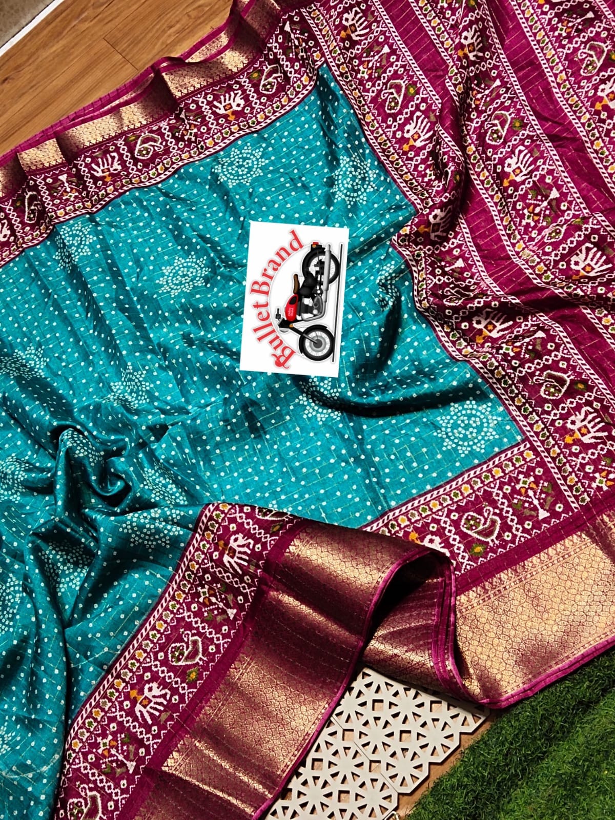 Product Image - Designer Dola Silk Saree with Floral Design & Contrast Border