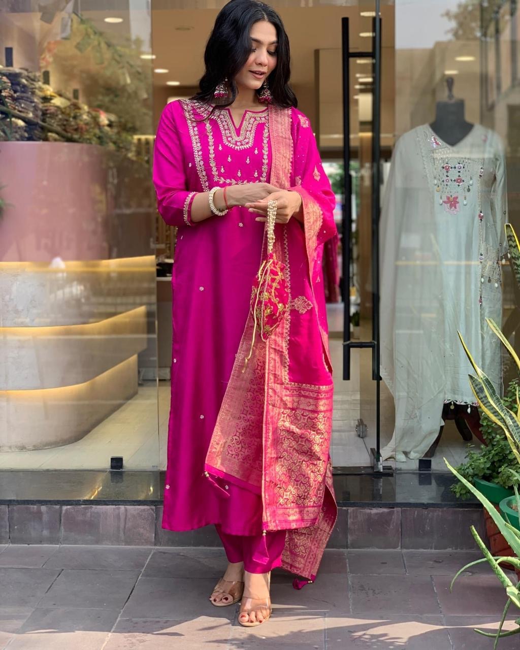 Product Image - Elegant Designer Party Wear Suits for Women - 1