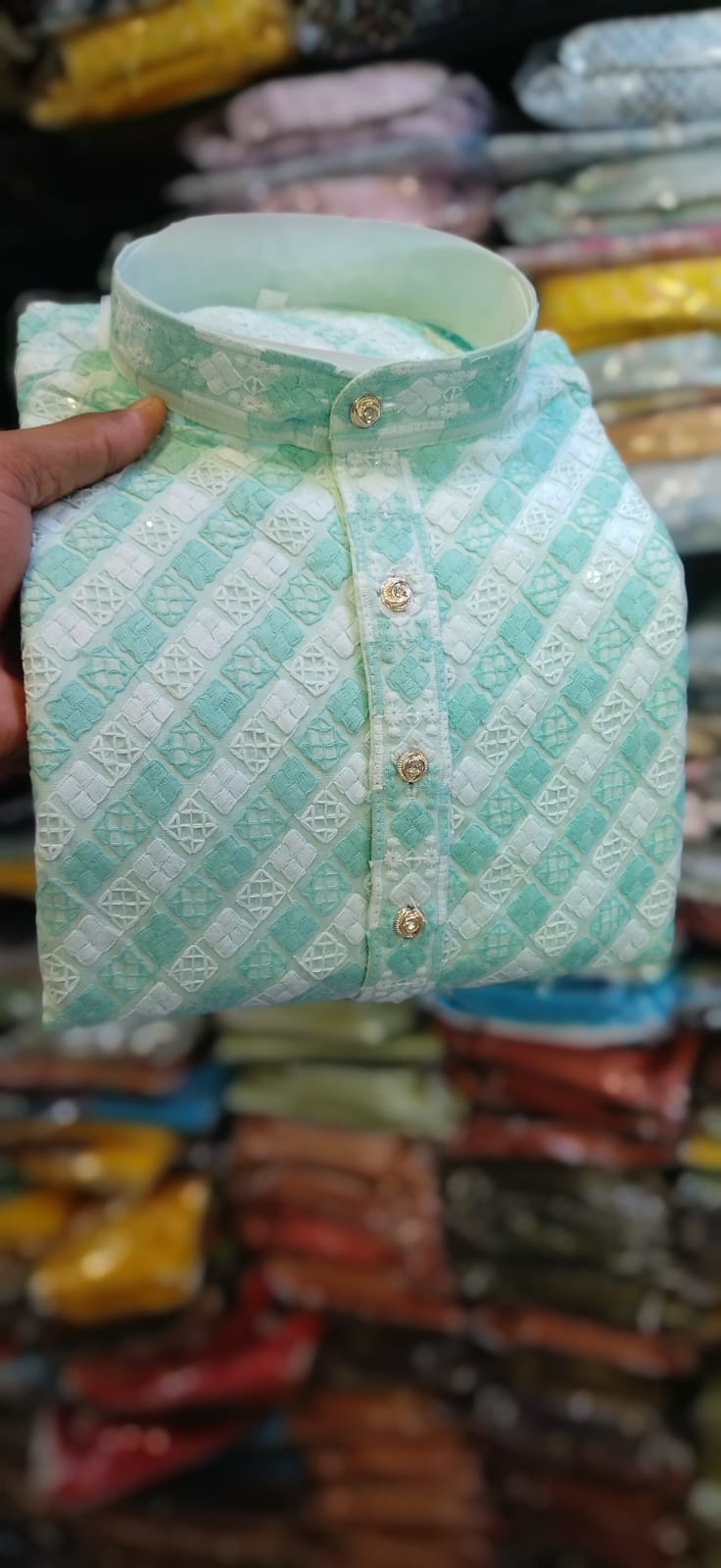 Product Image - Elegant Silk Saree with Zari Weaving