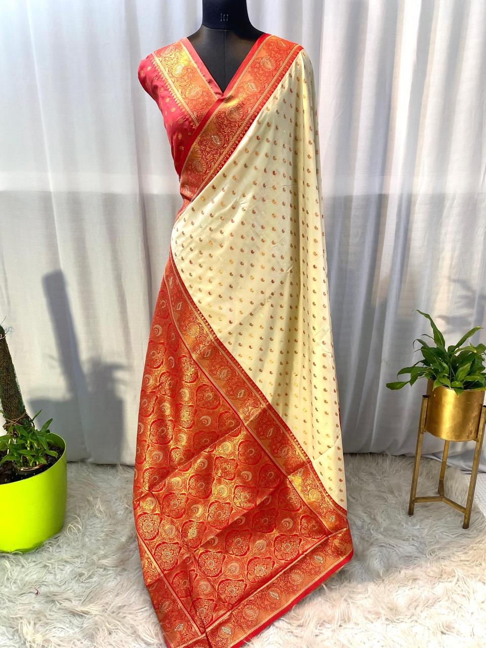 Product Image - Exquisite Pure Soft Paithani Silk Saree with Contrast Weaving Border