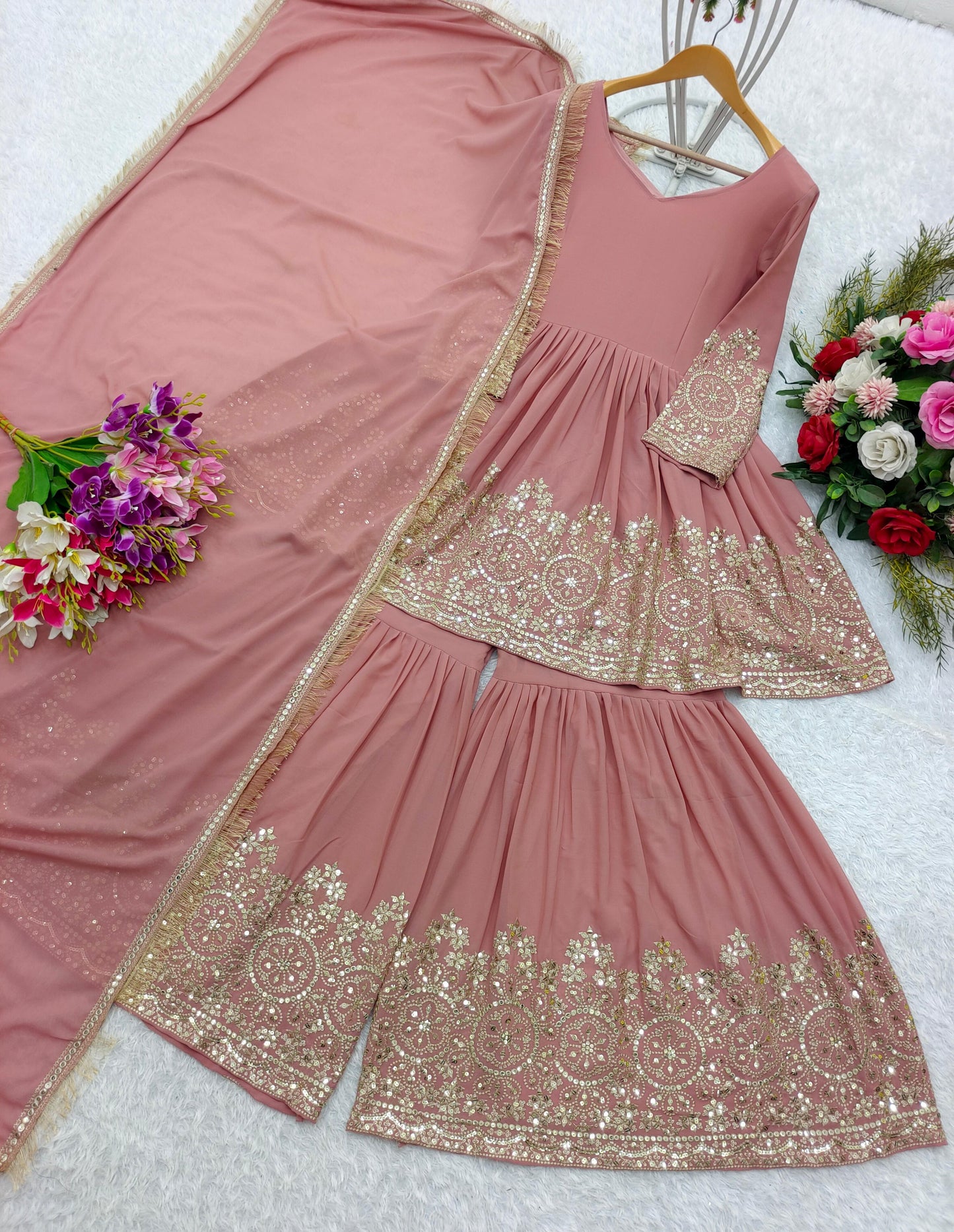 Product Image - Elegant Pure Fox Georgette Designer Saree Set - WW-1125