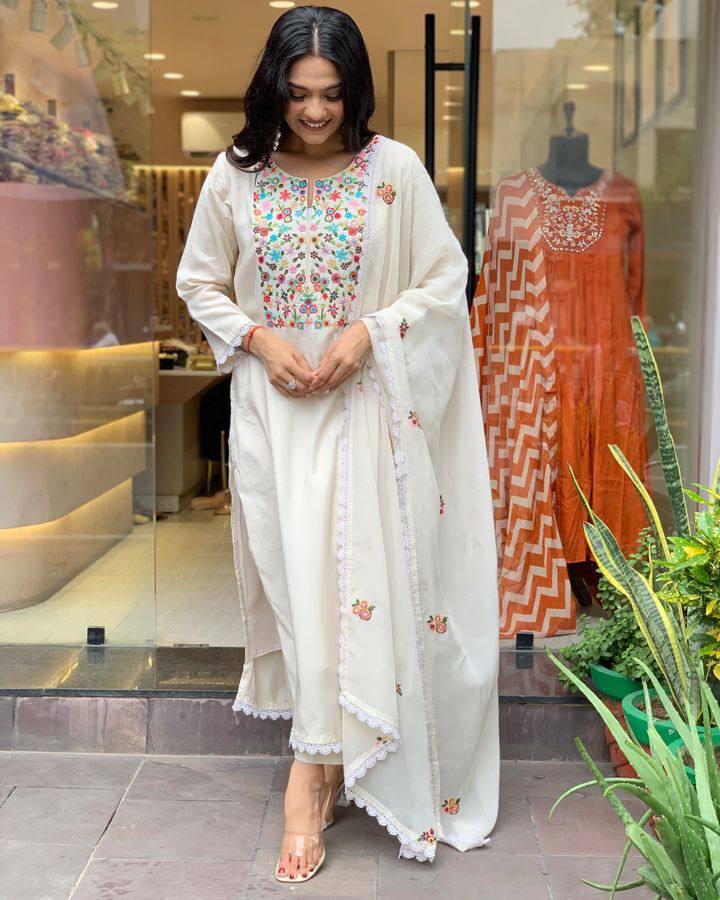 Product Image - Designer Kurti Pant with Dupatta - Elegant Visose Chanderi Ethnic Wear