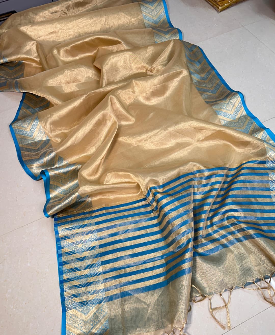 Product Image - Exquisite Banarasi Kanchipuram Tissue Silk Saree with Alpi Border