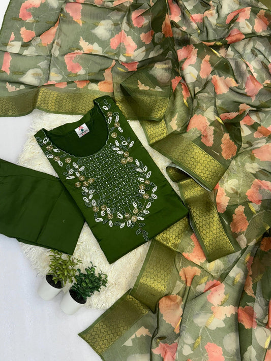 Product Image - Elegant Designer Party Wear Suits for Women - 1