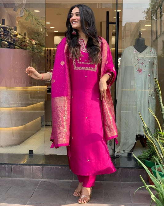 Designer Party Wear Suit – Elegant & Stylish for Weddings and Events