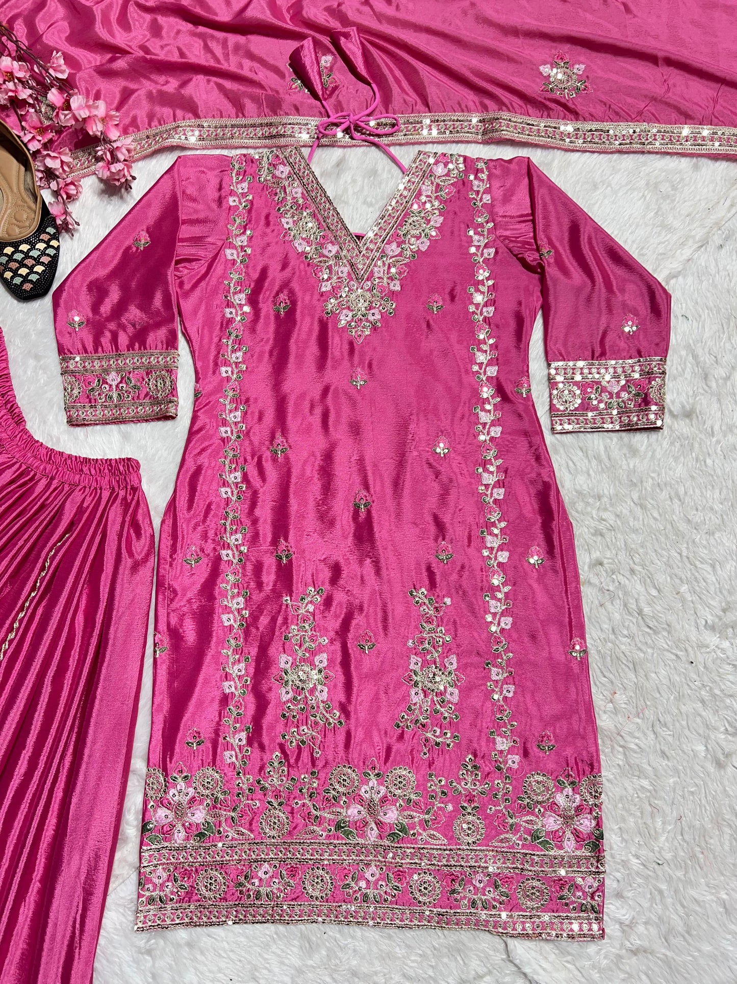 Product Image - Pure chinnon suit 