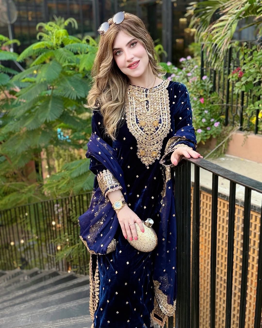 Product Image - Luxurious Designer Saree in Viscose Velvet with Faux Georgette Dupatta