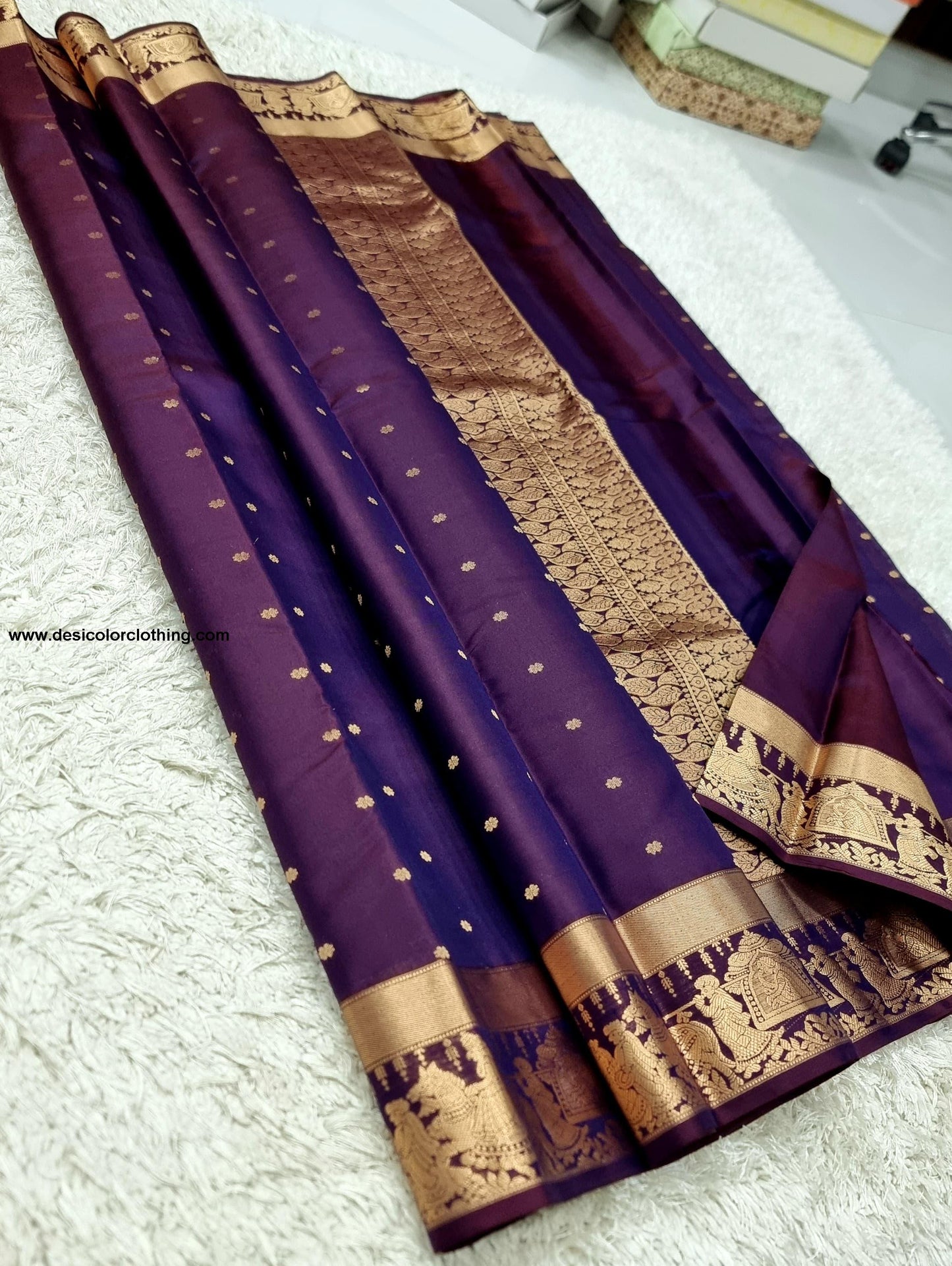 Kanchipuram 100% Pure Handwoven Silk Saree with Pallakku Border